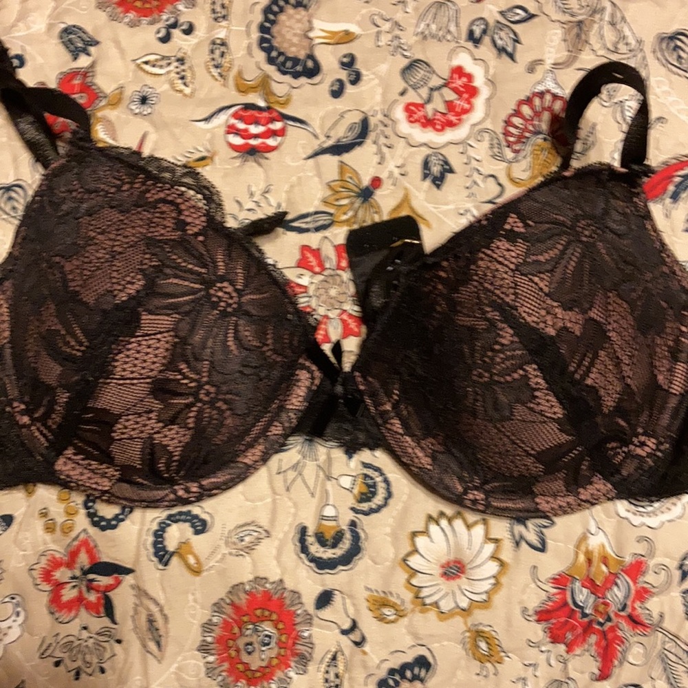 Bras - Picture 5 of 7